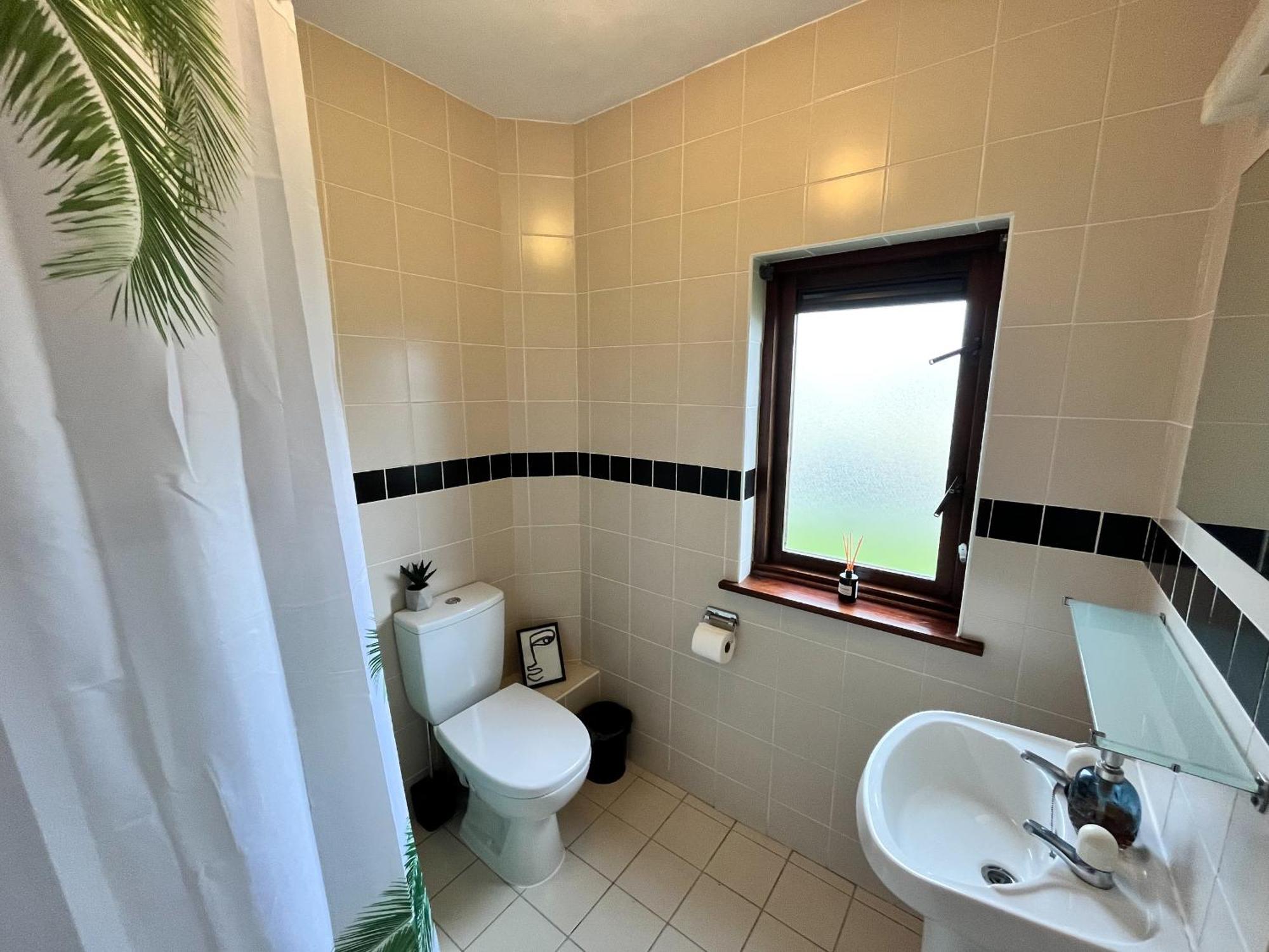 Sea Whispers - My Charming Costal Retreat In يوغال المظهر الخارجي الصورة